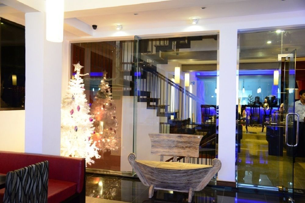 Oak Ray City Hotel Kandy Exterior foto