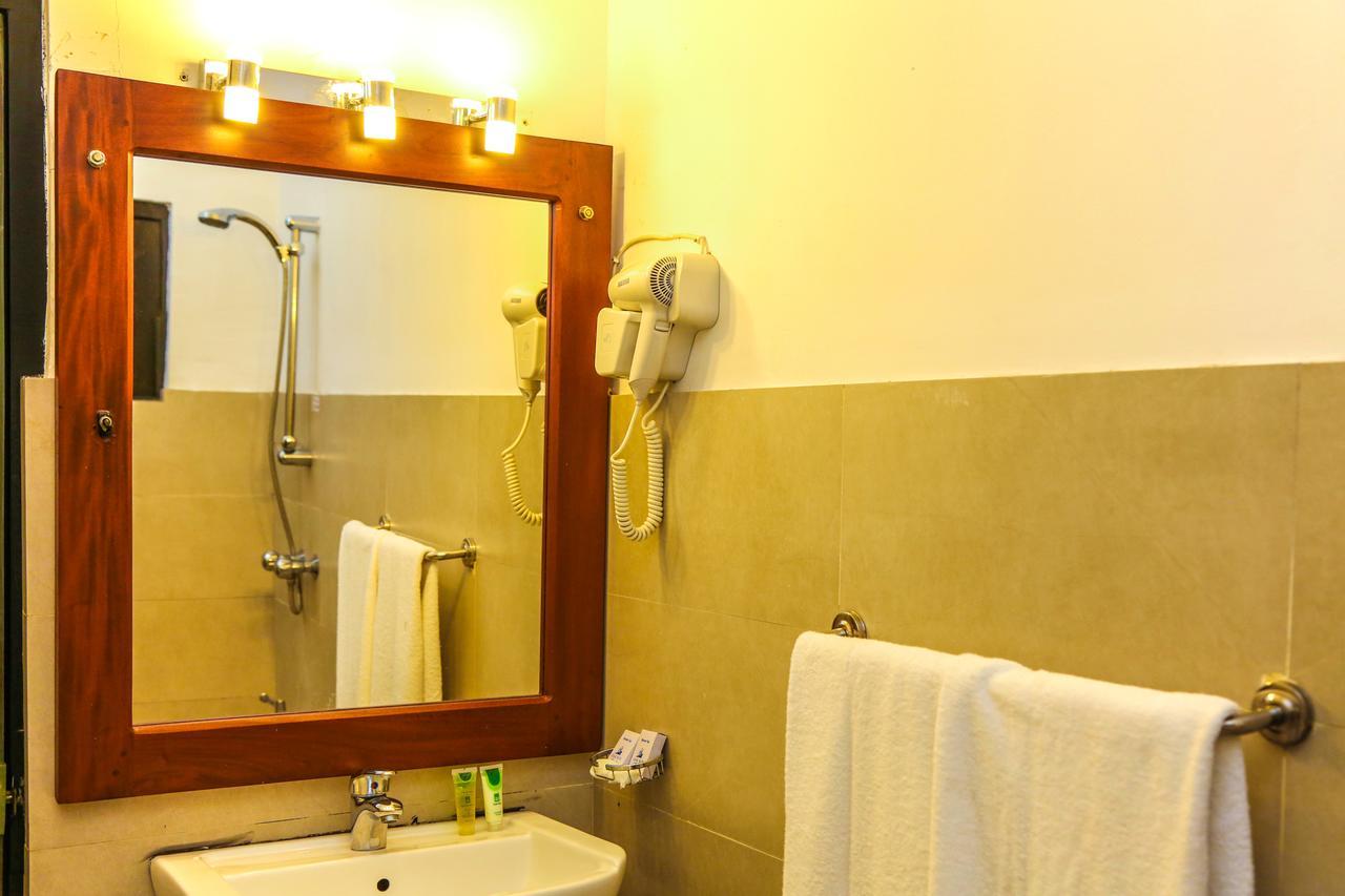 Oak Ray City Hotel Kandy Exterior foto
