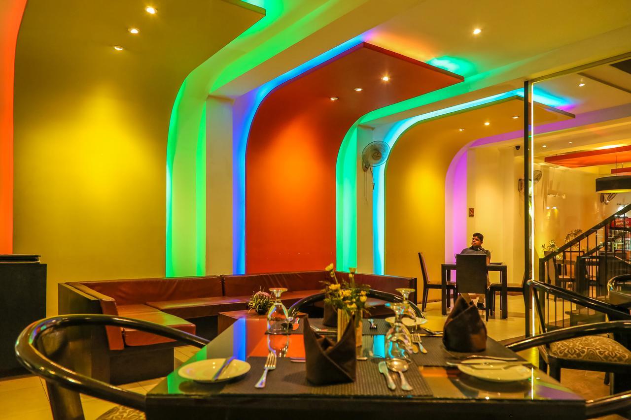 Oak Ray City Hotel Kandy Exterior foto